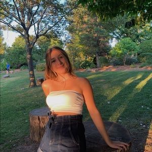 Meet your Posher, Camille